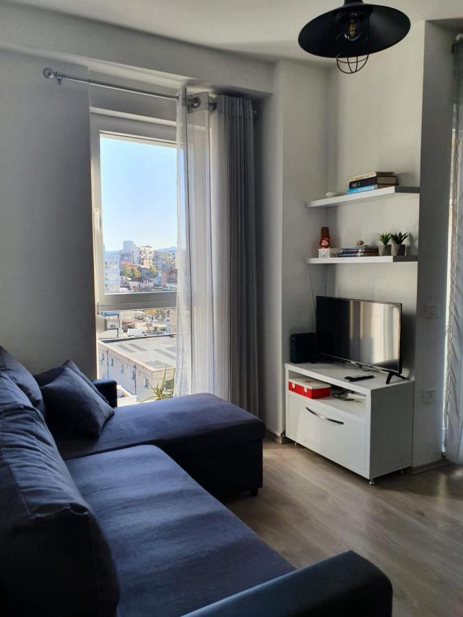 Rovena'S Apartment - Free Parking Тирана Екстериор снимка